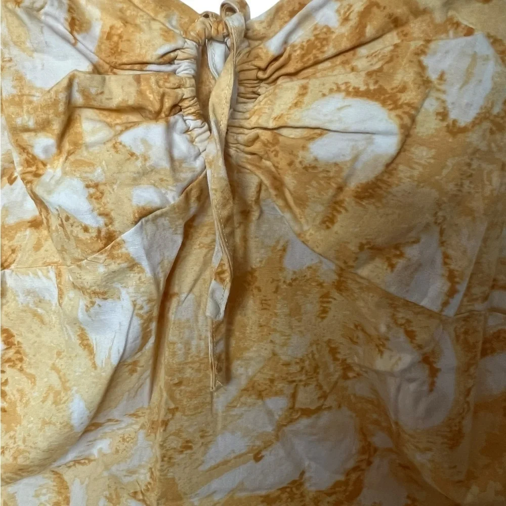 Louna Mini Dress – White & Yellow – Size Large – Perfect for Spring & Summer!